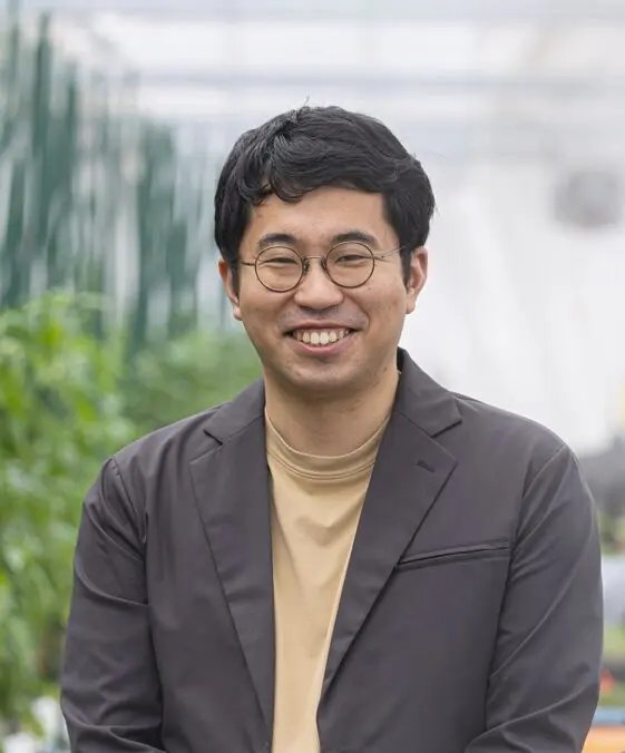 西田 宏平 氏